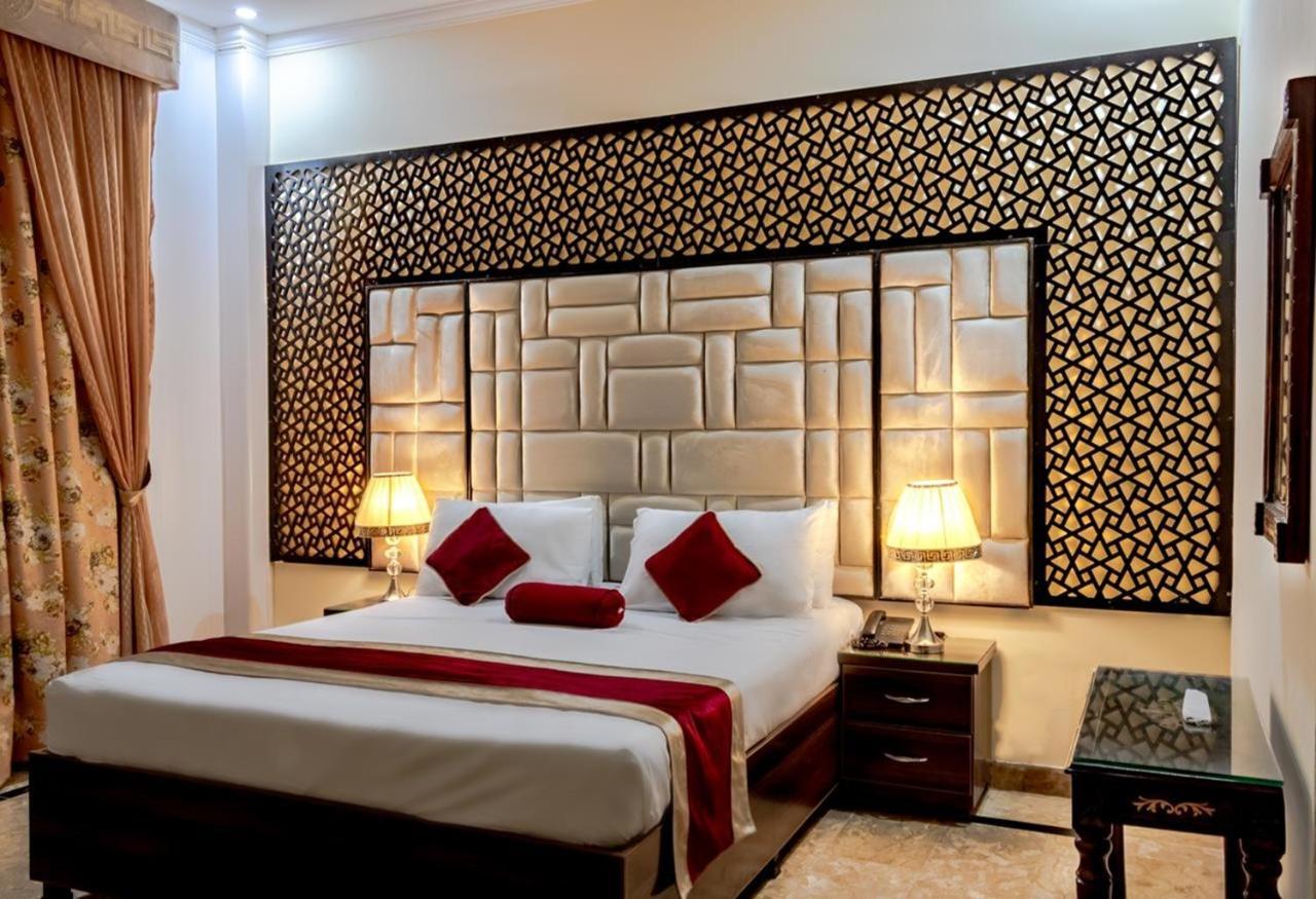 Rose Palace Hotel, Gulberg Lahore Exteriör bild